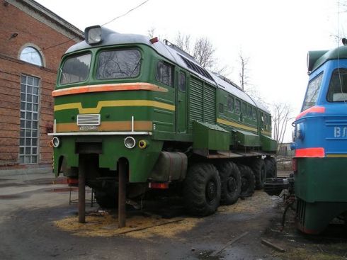 Rusijoje nuo bėgių nuvažiavus traukiniui sužeista 60 žmonių